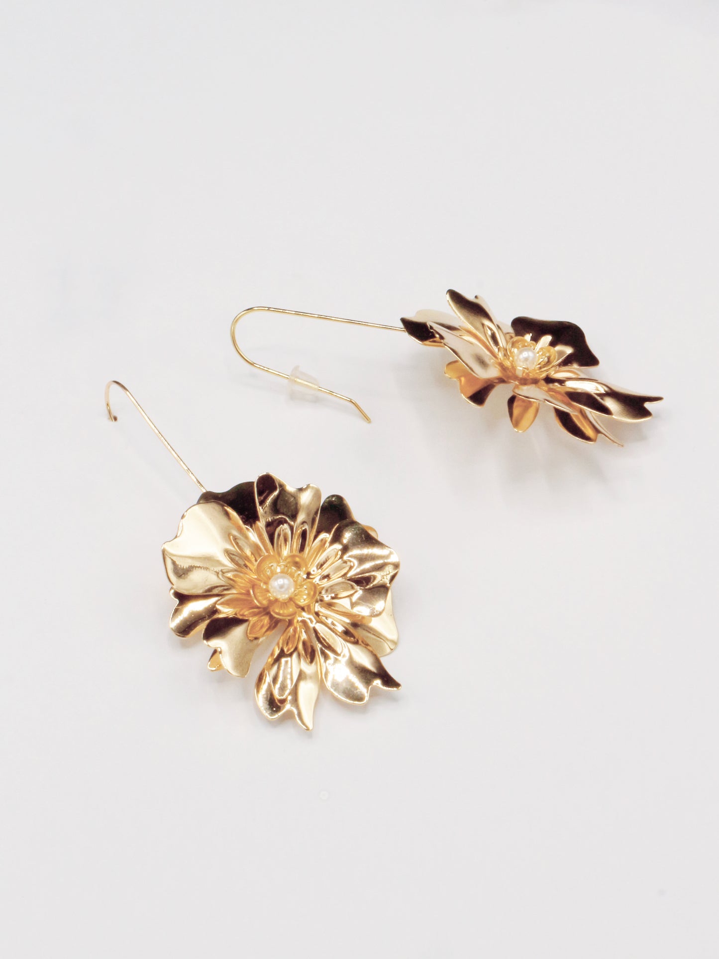 BRINCOS PENDENTES FLOR